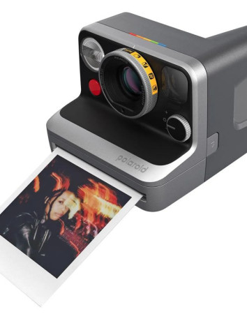 Polaroid Mod: Η αναλογική κάμερα που αντιστέκεται στην κυριαρχία της τεχνητής νοημοσύνης image