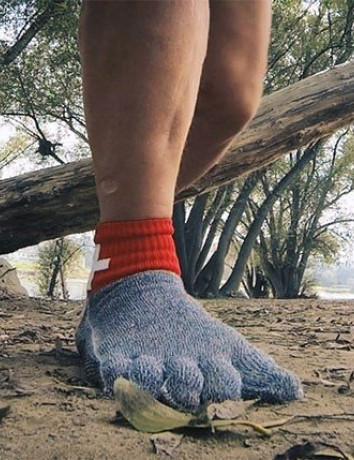 Free Your Feet: Κάλτσα - γάντι με υλικό ανθεκτικότερο από Kevlar για extreme sports! [Video] image