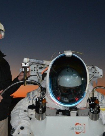 Αντιπρόεδρος της Google έσπασε το ρεκόρ του Felix Baumgartner με ελεύθερη πτώση από μεγαλύτερο ύψος! [Video] image