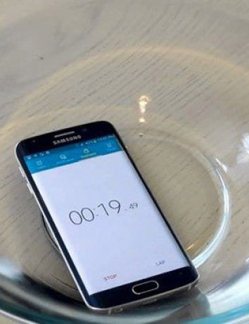 Samsung Galaxy S6 Edge: Αντέχει τελικά και στο νερό; [Video] image