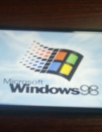 Windows 98 σε iPhone 6 Plus; Κι όμως γίνεται [Photos] image