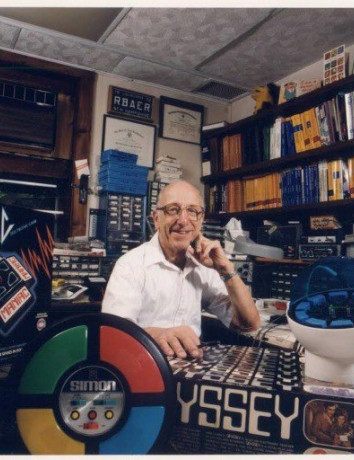 Ralph Baer: Απεβίωσε ο πατέρας των video games και των παιχνιδοκονσολών σε ηλικία 92 ετών [Videos] image