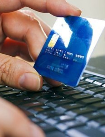 Οι φόβοι για την ασφάλεια περιορίζουν τη χρήση υπηρεσιών online πληρωμών image