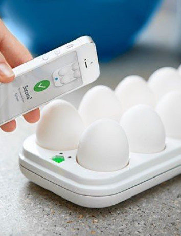 Egg Minder, έξυπνη αυγοθήκη σε ενημερώνει για το πόσα αυγά έχεις στο ψυγείο σου [Video] image