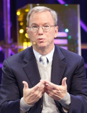 O Eric Schmidt υποστηρίζει ότι το Android είναι πιο ασφαλές από το iPhone... image