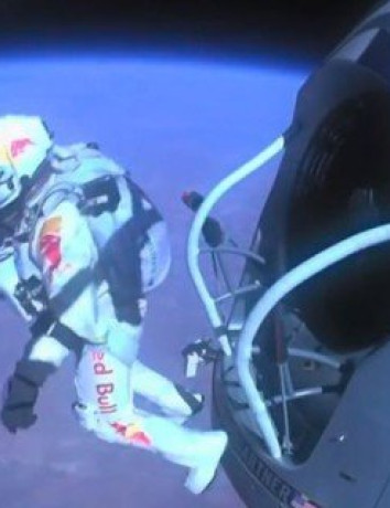 Red Bull Stratos: Η ελεύθερη πτώση του Felix Baumgartner από τη δική του ματιά [Video] image