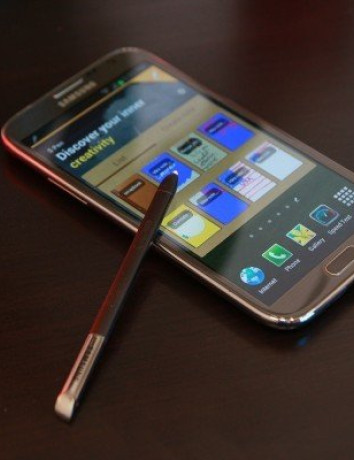 Νέο κενό ασφαλείας στο Galaxy Note II επιτρέπει στον καθένα να απενεργοποιήσει τη lockscreen [Video] image