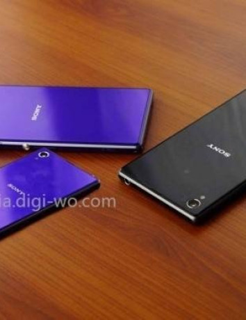 Sony Xperia Z1 Mini σε φωτογραφία δίπλα στο original Xperia Z1 image