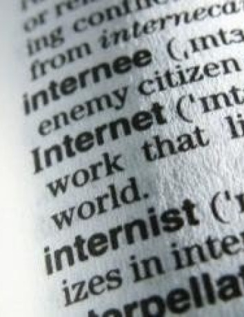 Facebooking, Twitterer και Bashtag: Επίσημες λέξεις στο Collins Dictionary image