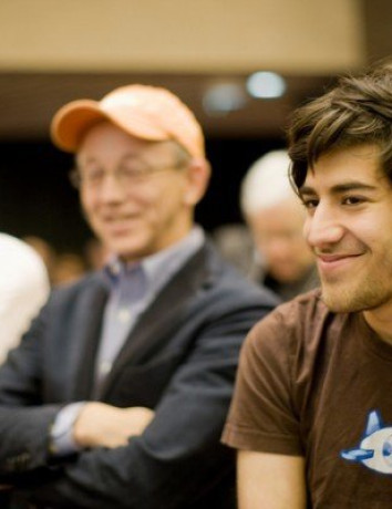 Aaron Swartz: Αυτοκτόνησε το ιδρυτικό μέλος του Reddit και σημαντικότατος "hackτιβιστής" σε ηλικία 26 ετών image