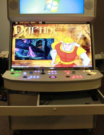 HyperSpin Ultimate Arcade Machine: Η απόλυτη παιχνιδομηχανή που παίζει όλα τα παιχνίδια όλων των εποχών! [Video] image