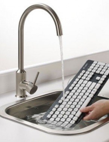 Logitech K310, το πληκτρολόγιο που μπορείς να πλένεις στο νιπτήρα! image