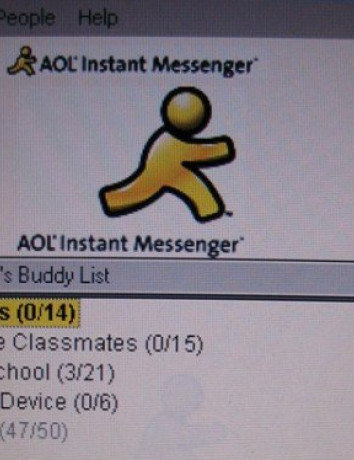 Η AOL διαψεύδει τις φήμες που τη θέλουν να σκοτώνει την υπηρεσία Instant Messenger (AIM) image