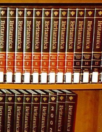 Εγκυκλοπαίδεια Britannica vs Wikipedia [Infographic] image