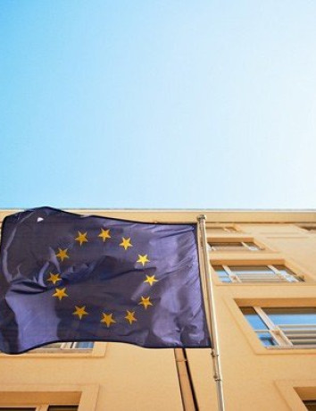 Οι αλλαγές στις χρεώσεις roaming από την 1η Ιουλίου 2012 με απόφαση της ΕΕ image