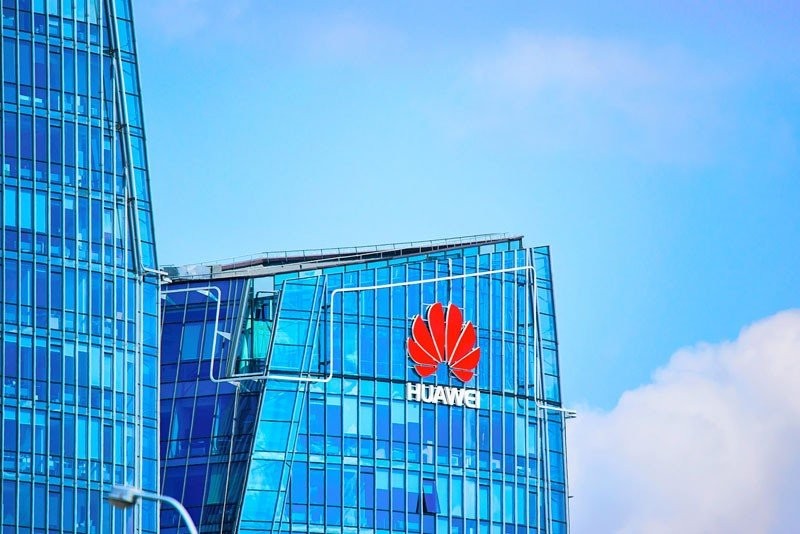 Huawei: 13 κατηγορίες για οικονομικές απάτες και 10 για βιομηχανική κατασκοπεία στις ΗΠΑ