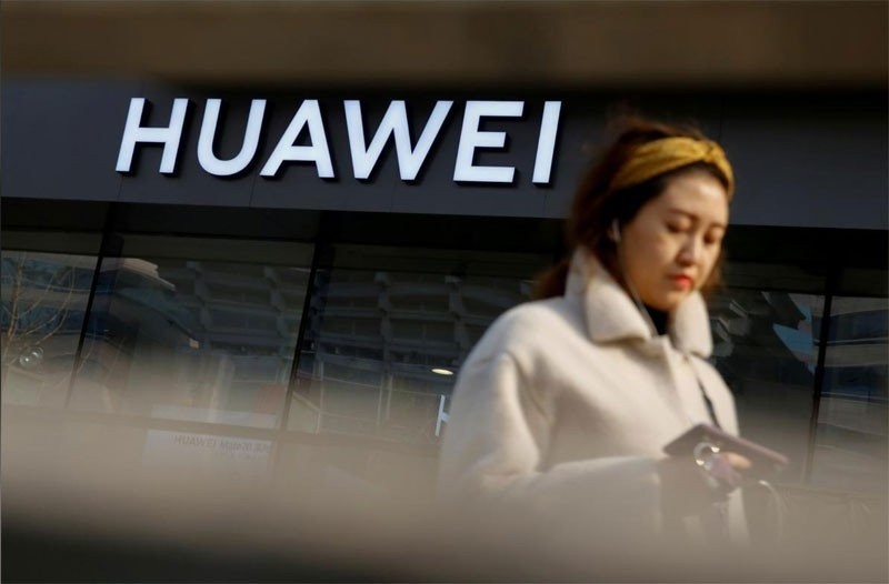 Η Ευρωπαϊκή Επιτροπή εξετάζει και αυτή το ενδεχόμενο μπλοκαρίσματος της Huawei