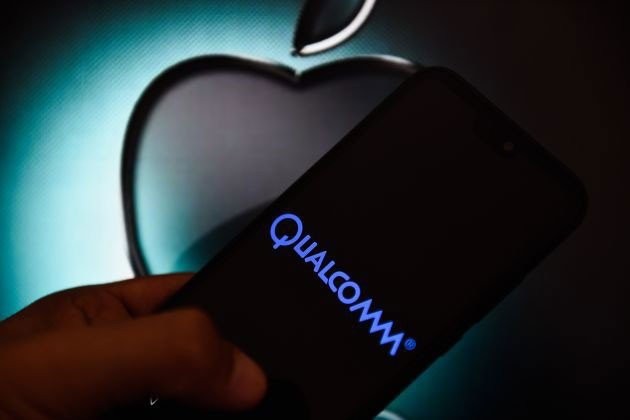 Η Qualcomm θα λάβει $4.5 δισ. από τη συμφωνία που έληξε τη διαμάχη με την Apple