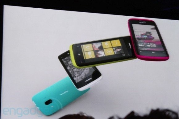 Η Nokia στην MWC 2011: Συσκευή MeeGo και Nokia WP7 μέσα στο 2011, το Symbian θα συνεχίσει να ζει, συνεργασία των Ovi Store - Windows Phone Marketplace&#33;