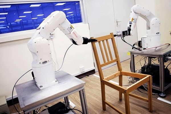Αυτά τα ρομπότ συναρμολογούν έπιπλα της IKEA γρήγορα, χωρίς νεύρα...[Video]