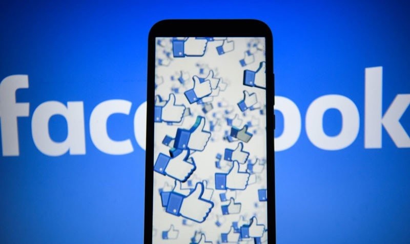 Facebook: Ξεκινά να κρύβει τον αριθμό των likes&#33;