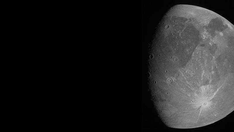 Juno: Οι πρώτες φωτογραφίες από την επιφάνεια του Γανυμήδη