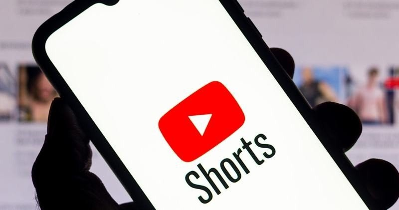 YouTube Shorts: Μοιράζει $100 εκατ. στους δημιουργούς