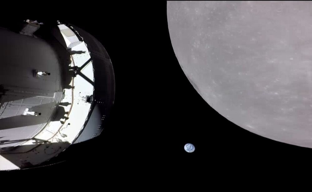 Artemis I: Εντυπωσιακές εικόνες από το ιστορικό πέρασμα του Orion από τη Σελήνη