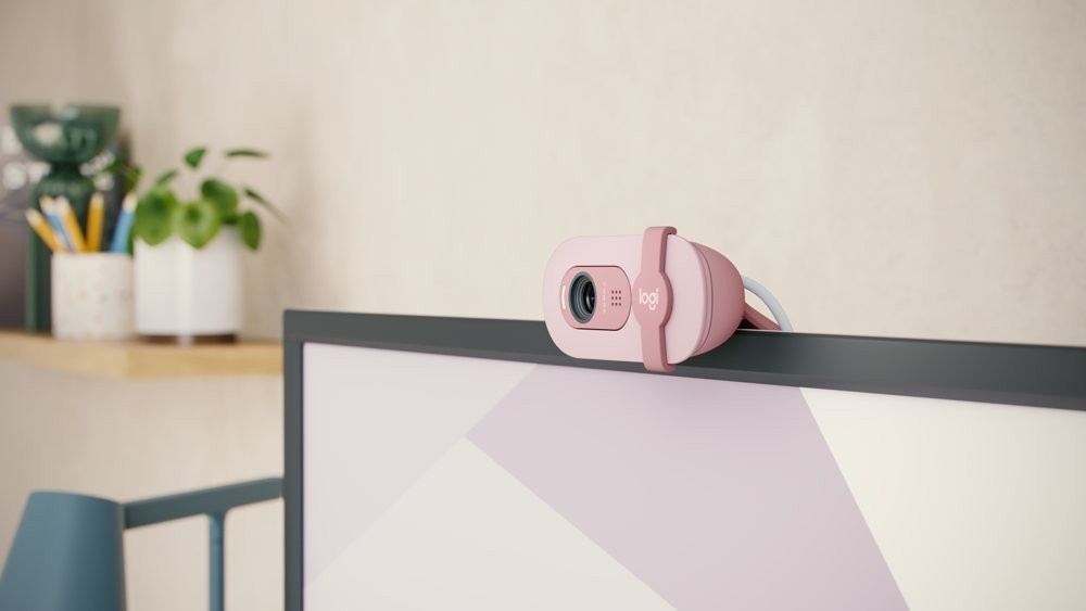 Logitech Brio 100: Η νέα Full HD webcam με βελτιωμένη εικόνα και ήχο