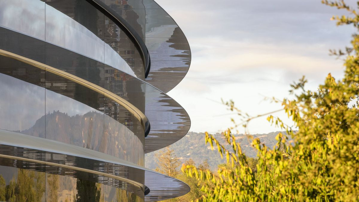Η Apple μηνύει την OpenAI για κλοπή εμπορικών μυστικών