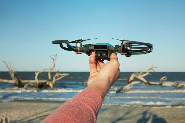 DJI Spark: Το θαυμάσιο μικρό drone της εταιρείας σε τιμή που δεν ξανάγινε! image