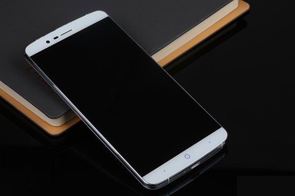 Elephone P8000: Με οθόνη 5.5'' Full HD, octa-core επεξεργαστή, μπαταρία 4200mAh και τιμή $210 image