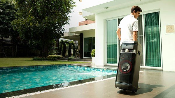 LG LOUDR OK75: Νέο onebody ηχείο με ισχύ 1000 Watt για καθαρό και δυνατό ήχο σε κάθε πάρτι image