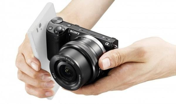 Sony NEX-5T, compact εμφάνιση, NFC, WiFi και εναλλάξιμοι φακοί E-mount image
