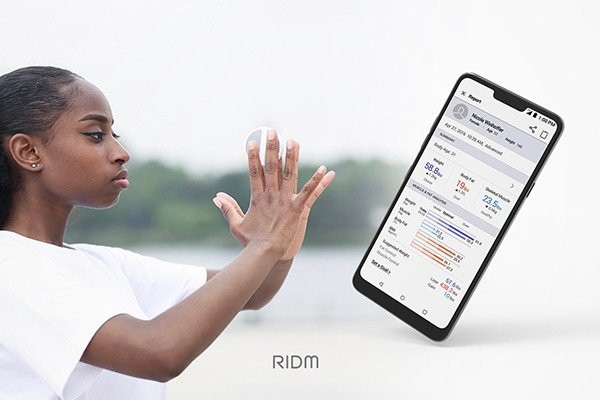 RIDM: Αυτό το gadget αναλύει τη σύσταση του σώματος σου μέσα σε 7 δευτερόλεπτα [Video] image