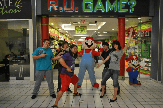 Ιδιοκτήτης αλυσίδας καταστημάτων με video games πουλά τη ζωή του στο eBay έναντι $3.5 εκατ! image