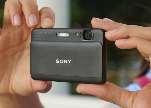 Sony Cybershot TX55, η λεπτότερη compact κάμερα με 16.2MP και 3D! image
