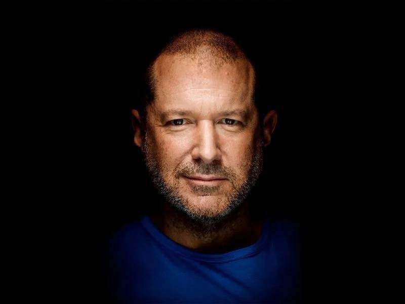 Jony Ive: Υποψήφιος για νέος CEO της Ferrari ο εμβληματικός σχεδιαστής της Apple image
