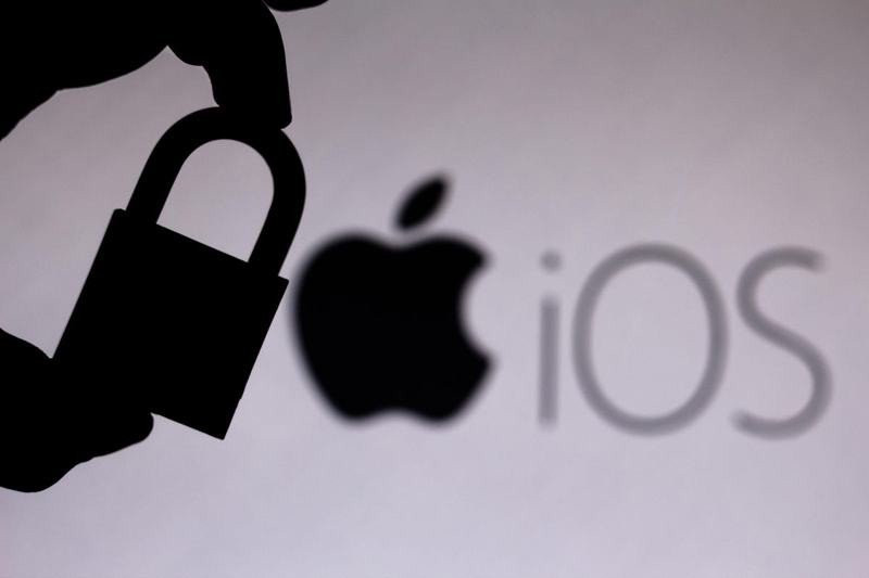 Apple: Έτσι θα σε ειδοποιεί αν έχει χακαριστεί το iPhone σου image