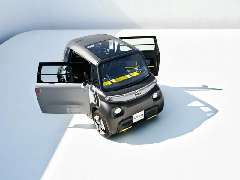 OPEL Rocks-e: Ένα ηλεκτρικό αυτοκίνητο ακόμα και για 15χρονους image