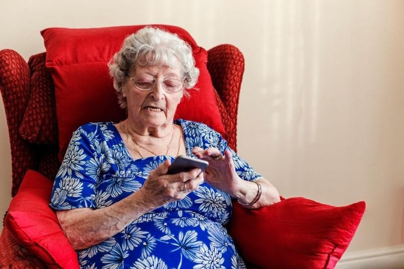 Vodafone Connected Living: Νέο πιλοτικό πρόγραμμα για εξ αποστάσεως επίβλεψη ατόμων που χρήζουν φροντίδας image