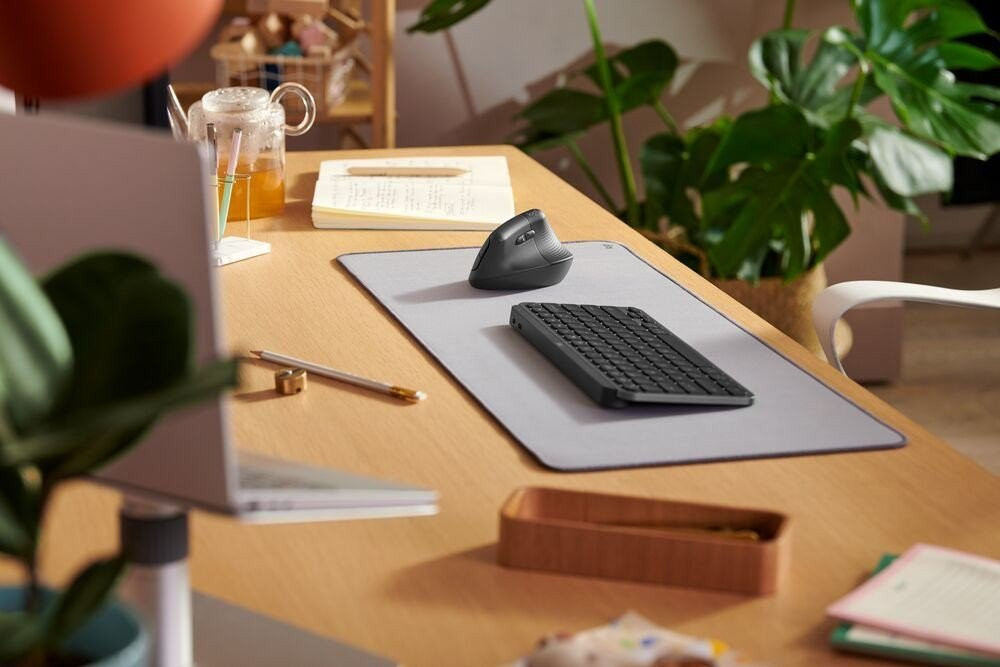 Lift: Το νέο κάθετο εργονομικό ποντίκι της Logitech image