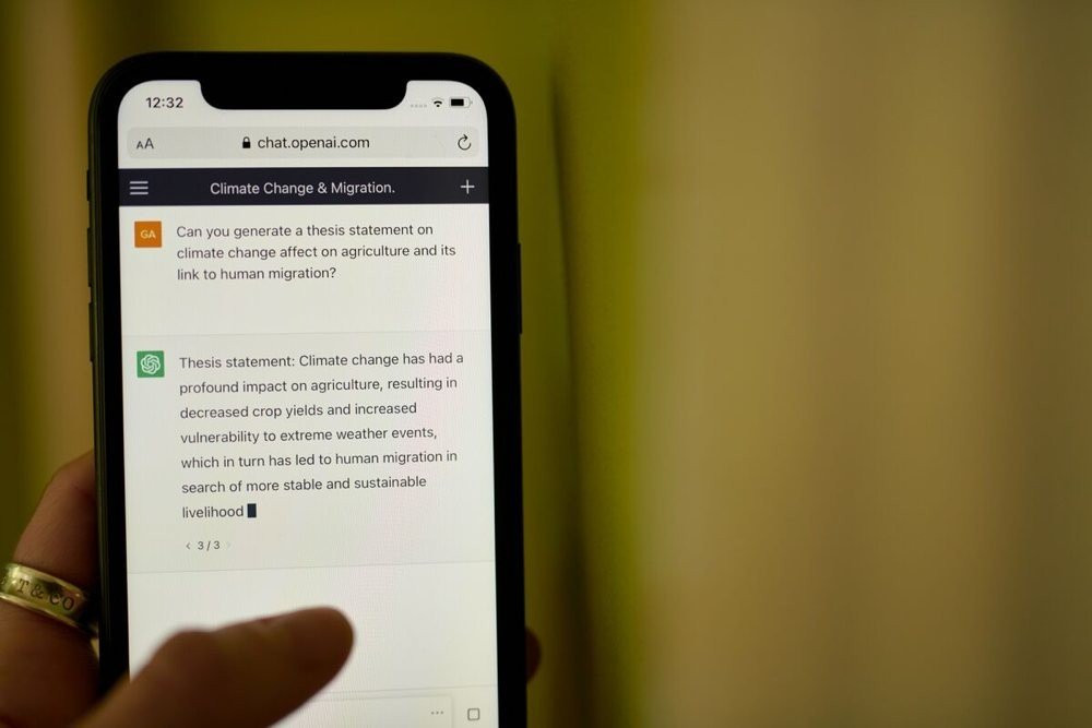 Apple: Ετοιμάζει και αυτή το δικό της εργαλείο παραγωγικής Τεχνητής Νοημοσύνης image