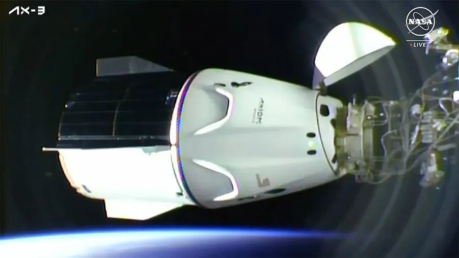 Axiom-3: Η πρώτη εμπορική αποστολή στον ISS στέφθηκε με επιτυχία image