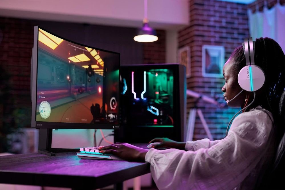 Philips Evnia 32M2C5500W: Η νέα κυρτή οθόνη απογειώνει το gaming image