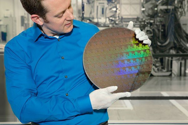 Η IBM χώρεσε 30 δισ. transistors σε chip με μέγεθος όσο ένα νύχι και ανοίγει τον δρόμο για επεξεργαστές στα 5nm image