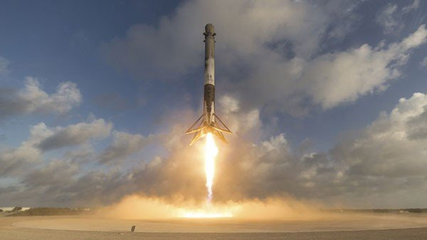 SpaceX: Η πρώτη πραγματική αποστολή με επαναχρησιμοποιούμενο πύραυλο έμοιαζε με παιχνιδάκι! [Video] image