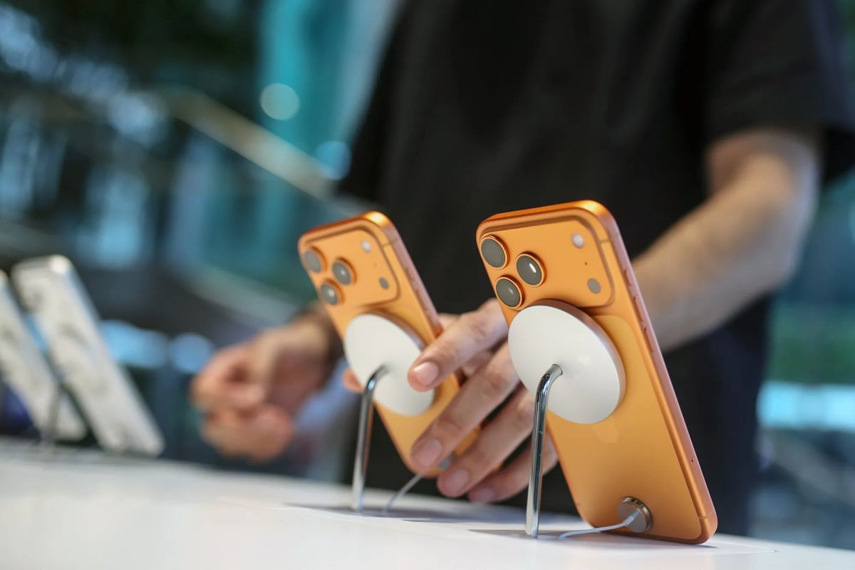 Η Apple ετοιμάζεται να εκθρονίσει τη Samsung μετά από μια δεκαετία image