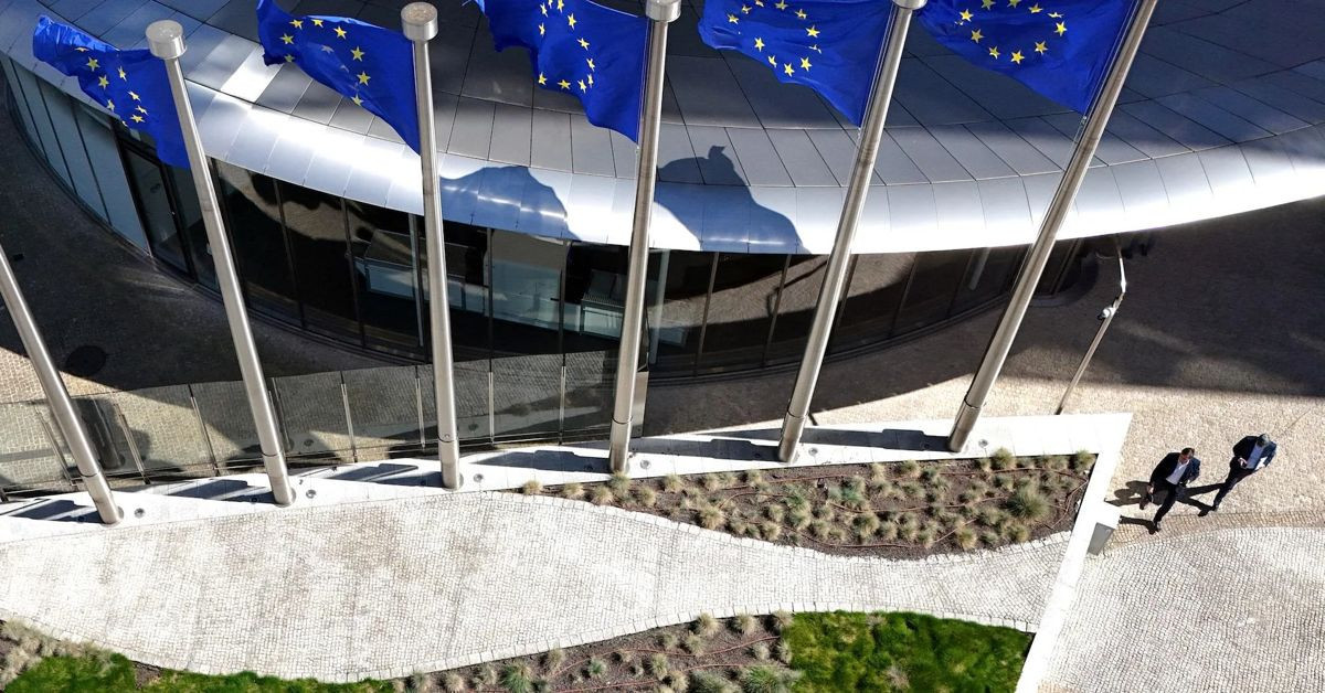 Η ΕΕ προτρέπει τα κράτη-μέλη να αποφεύγουν τη χρήση δικτυακού εξοπλισμού από την Κίνα image