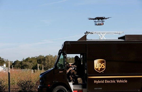 Η UPS δοκιμάζει παραδόσεις με drones από την οροφή φορτηγού [Video] image